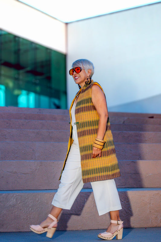 Chaleco Raíz, moda artesanal contemporánea hecha a mano en telar de pedal 2