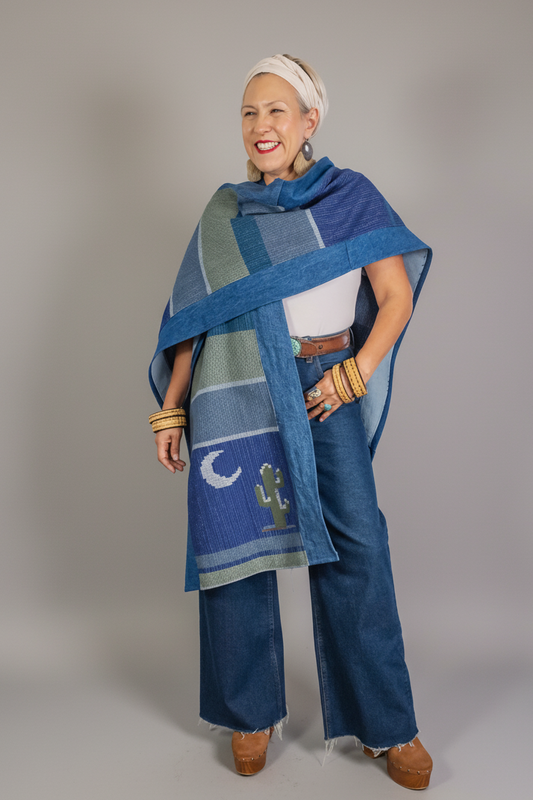 Ruana Firmamento, moda artesanal (pieza única)