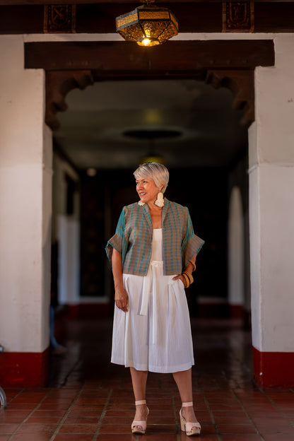 Chaleco de diseño mexicano, con textil tradicional y diseño contemporáneo. Textil tejido a mano en telar de pedal hecho en México. Pieza única de arte que puedes vestir.