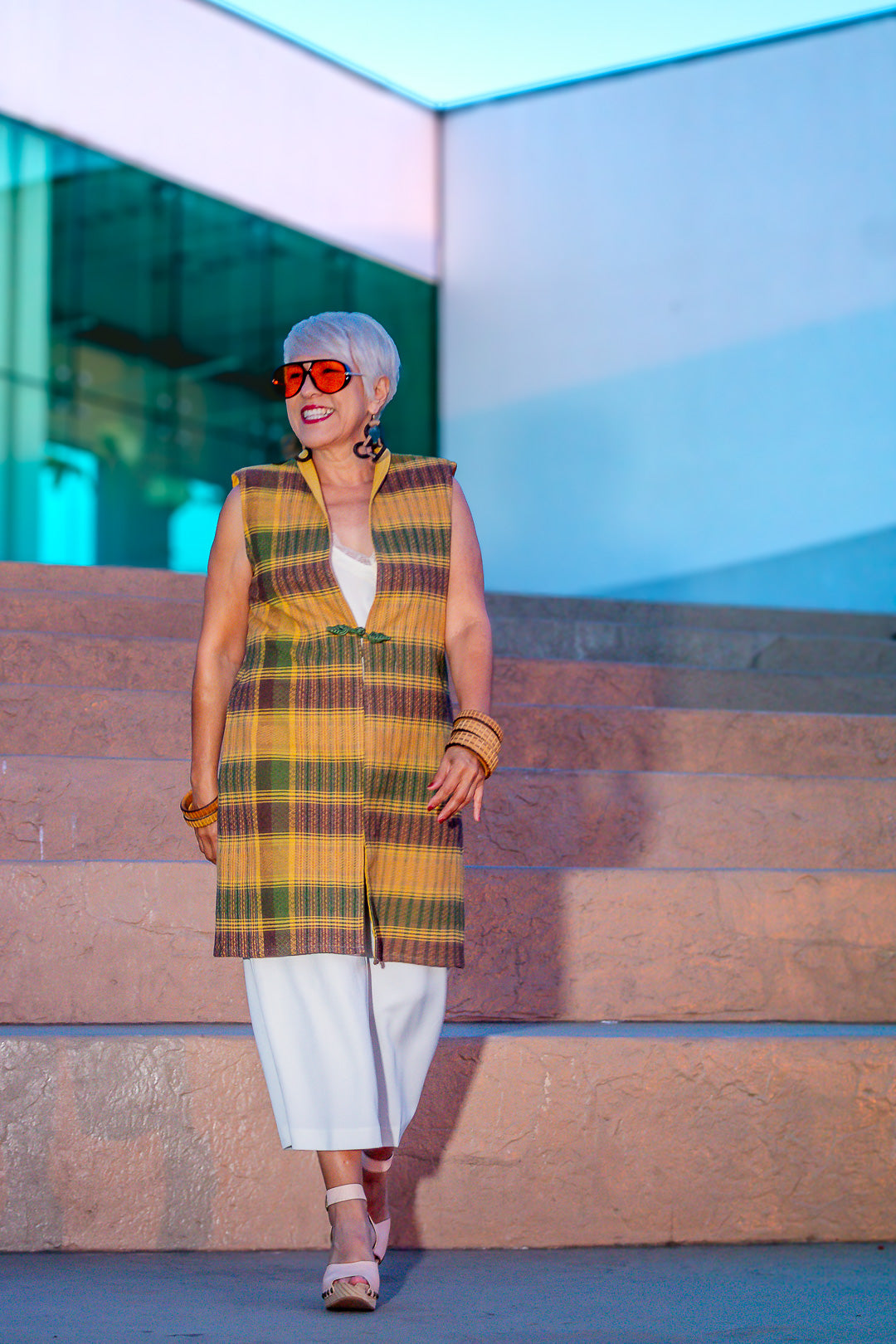 Chaleco Raíz, moda artesanal contemporánea  hecha a mano en telar de pedal 4