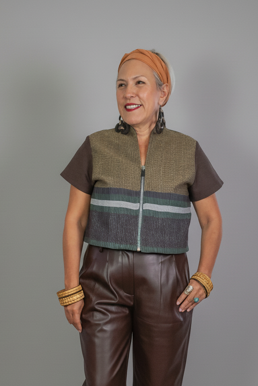 Chaleco Estelar corto, moda artesanal (pieza única)