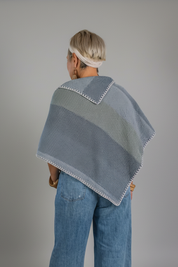 Capa Firmamento, moda artesanal (pieza única)