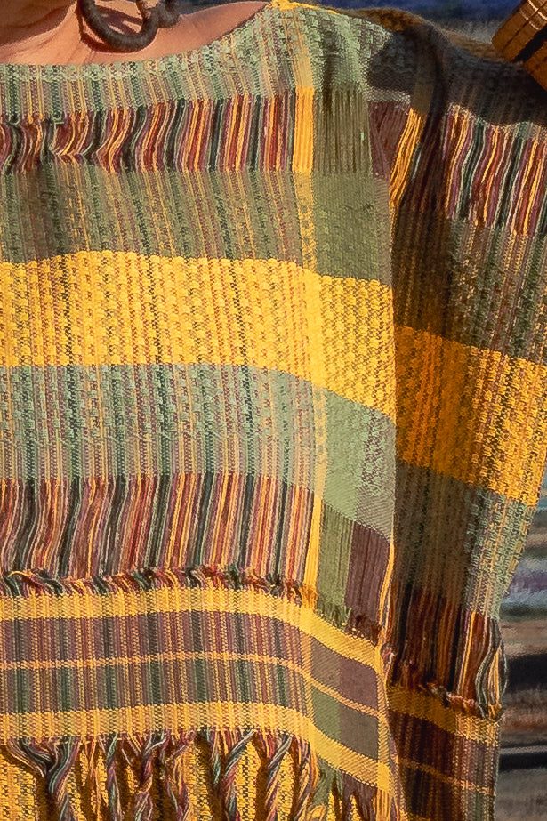 Huipil Nexo con flecos, moda artesanal (pieza única) - Nativa de Corazón