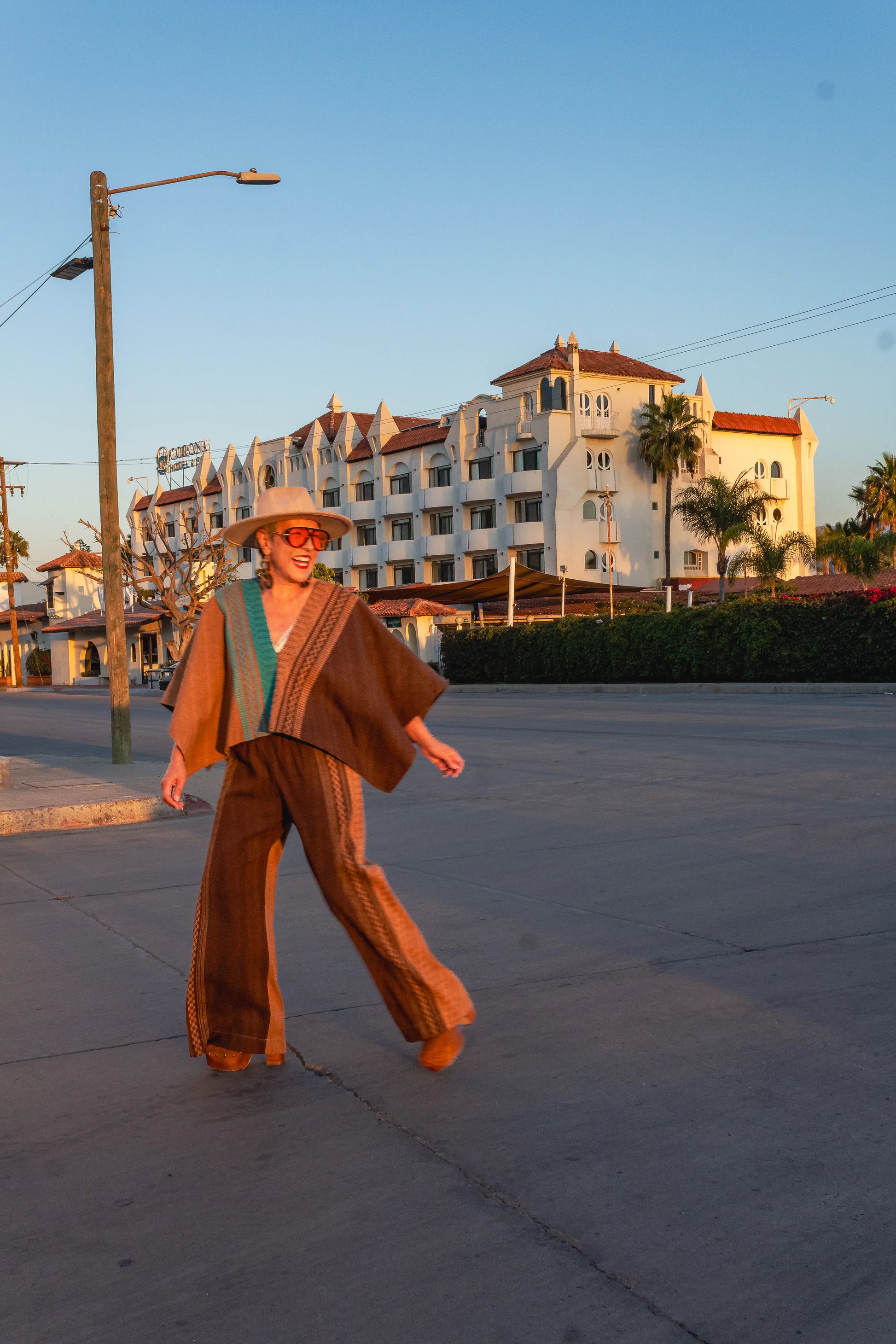 Capa Criollo, moda artesanal (pieza única) - Nativa de Corazón