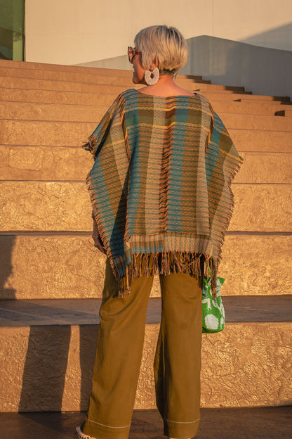 Poncho Nexo, moda artesanal (piezas únicas) - Nativa de Corazón